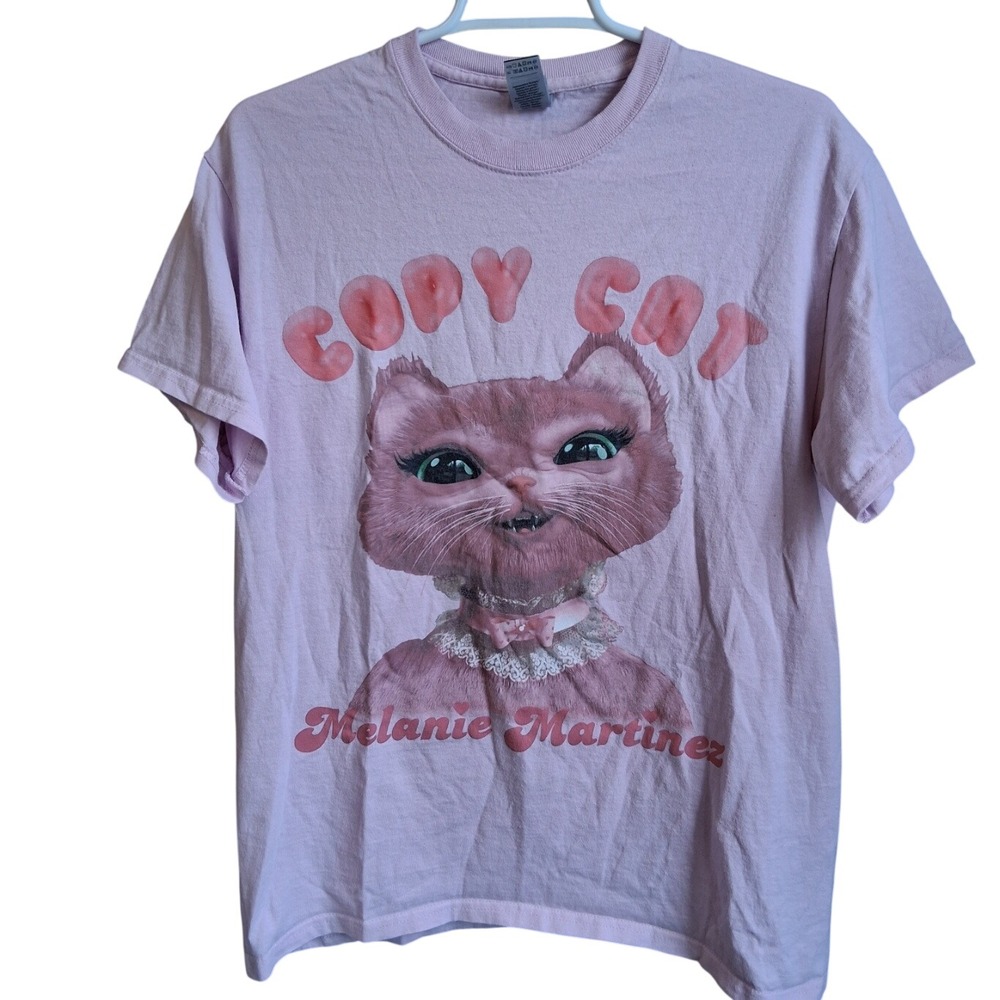 Melanie MArtinez Copy Cat Pink SS Graphic Tee Medium Music Tee Cat EUC